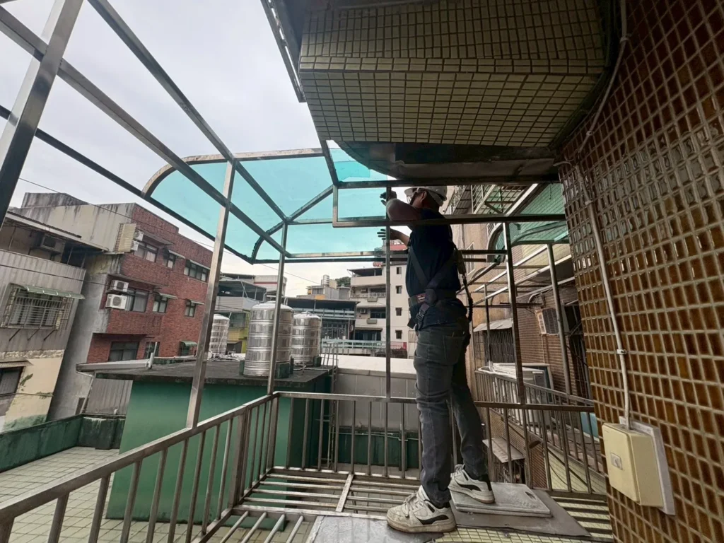 南榮路雨遮更新