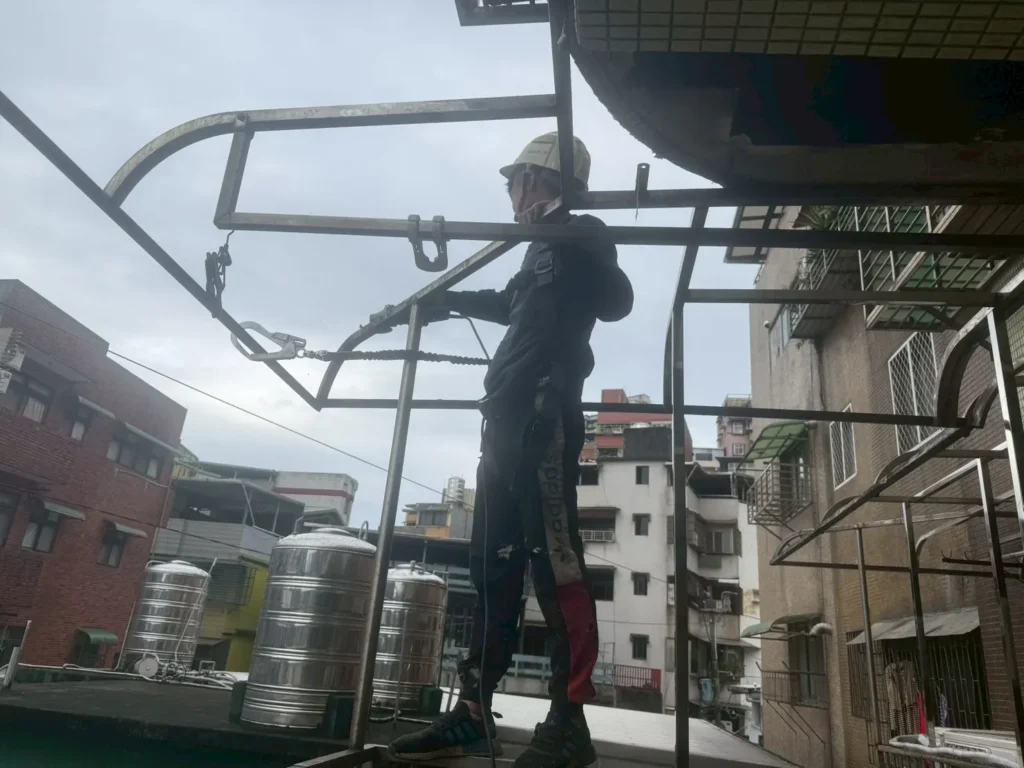南榮路雨遮更新