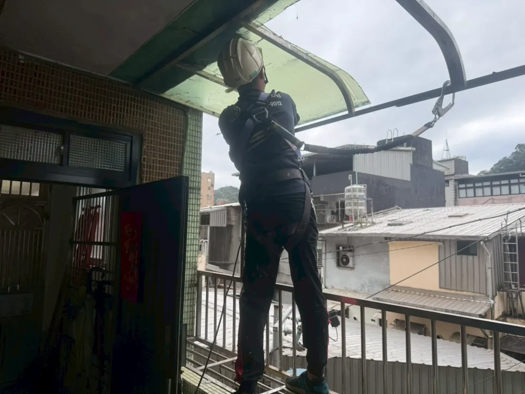 南榮路雨遮更新