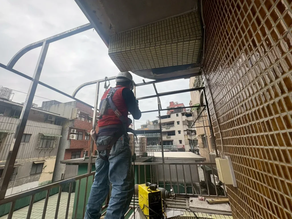 南榮路雨遮更新