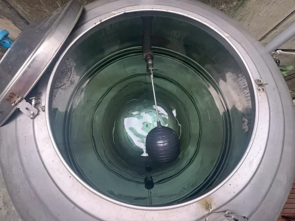 麥金路清洗水塔