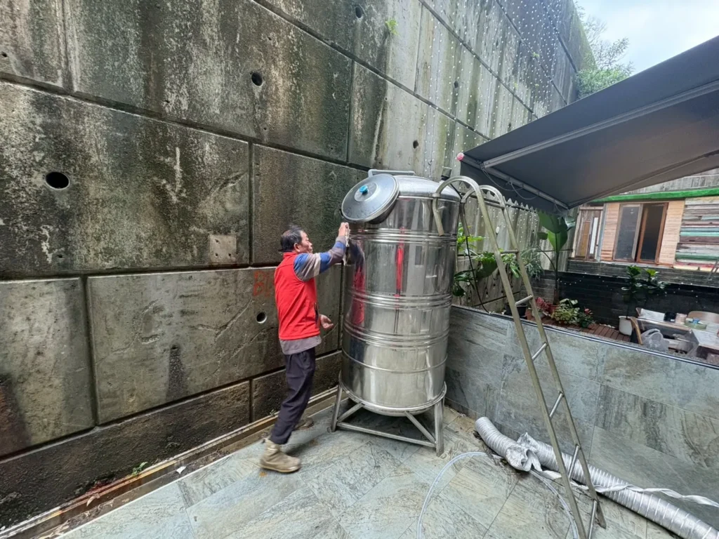 麥金路清洗水塔