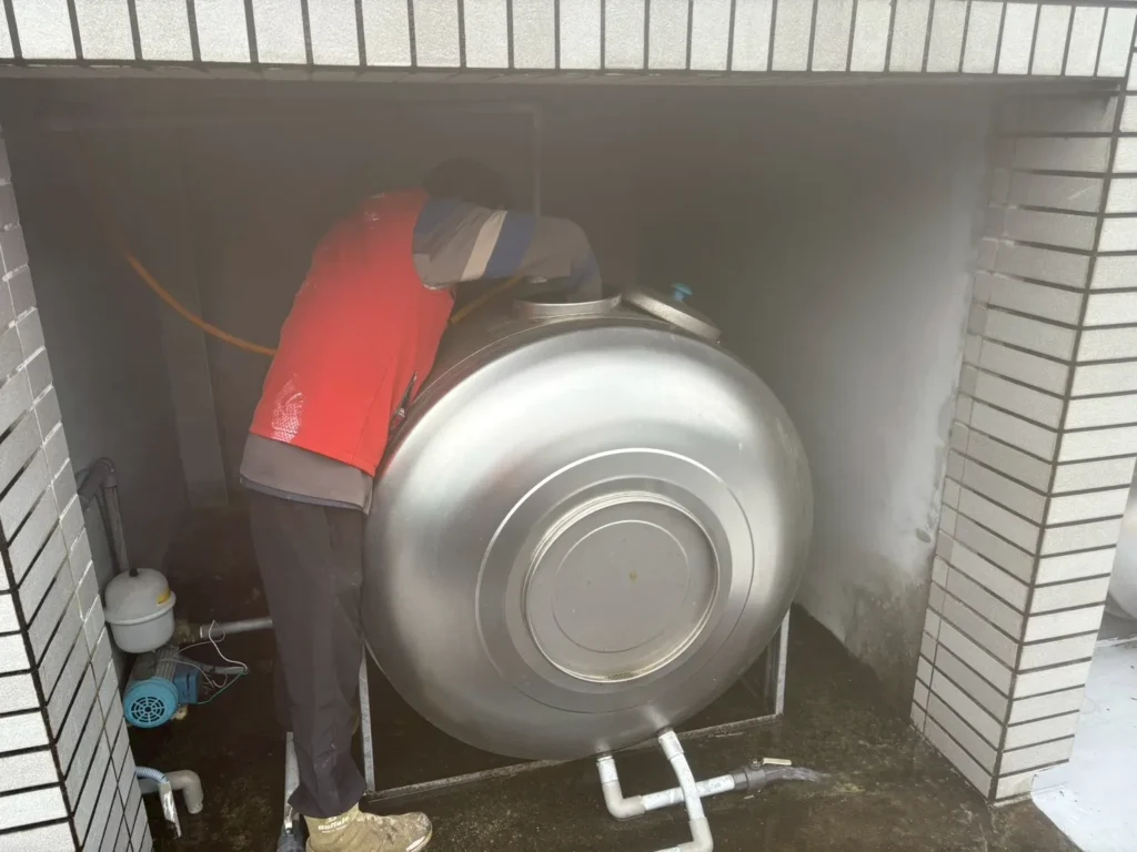 麥金路清洗水塔
