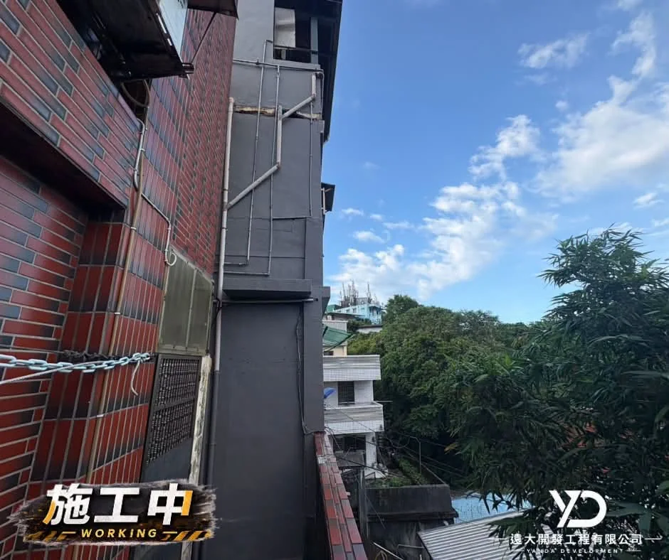 施工中_側牆防水塗裝_3