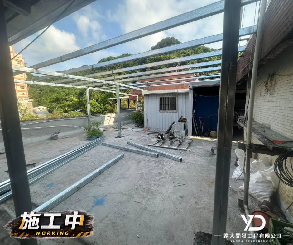 鐵皮屋新建施工中_白鐵骨架完成全景