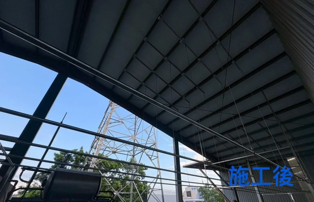 中壢松江北路曬衣架製作安裝完成，高空固定系統與屋頂鋼構銜接