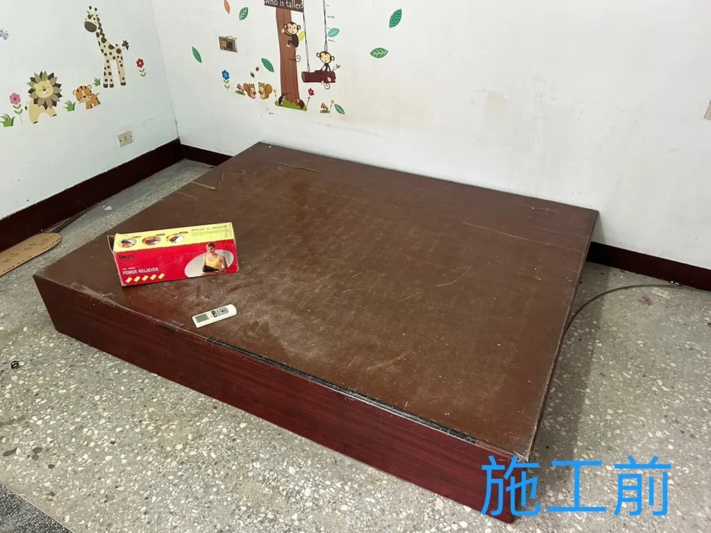 基隆安樂區廢棄物清運前房內既有床架